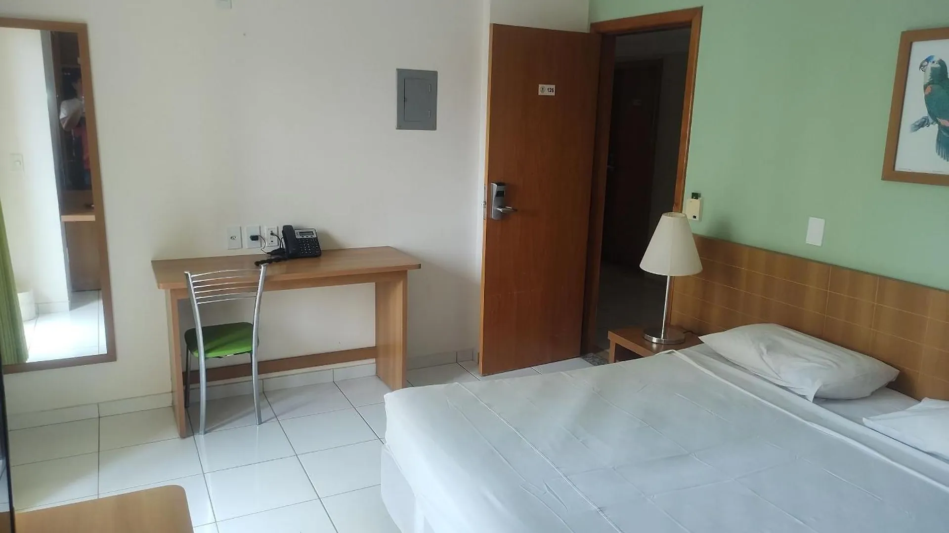 Suites Golden Dolphin Roberto Imoveis Brazil